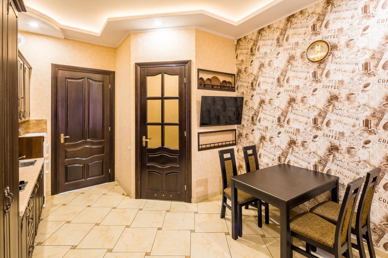 Apartament Аpartments On The Square Of Danylo Halytskyi Lwów Zewnętrze zdjęcie